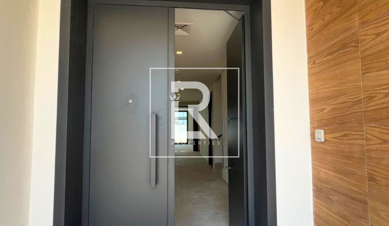 property_1369_1729077982_21189081862