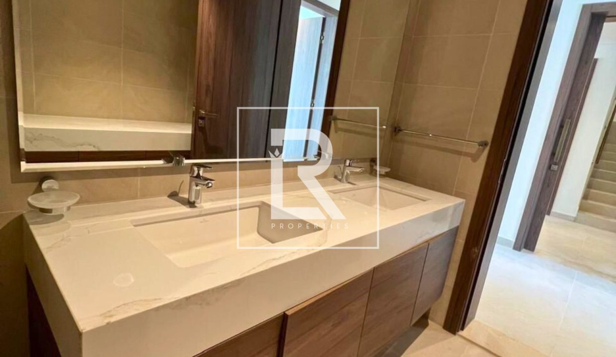 property_1369_1729077984_11039778943