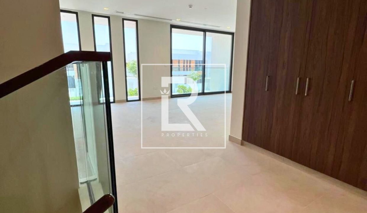 property_1369_1729077985_11590325376