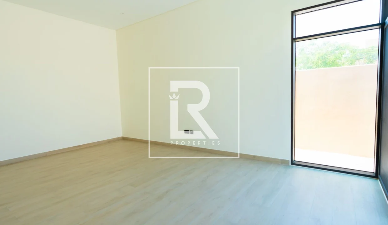 property_5026_68e65db2bbf3b_1759927730_86150441212