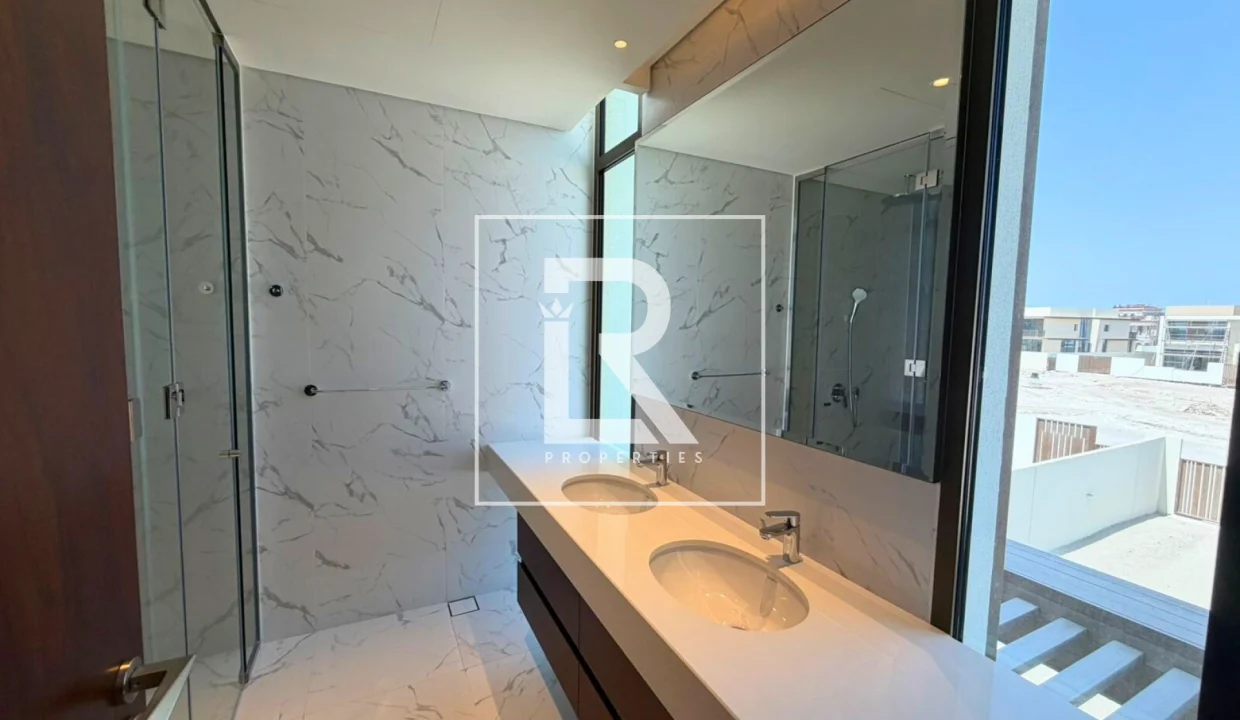 property_5028_68e4f6feb547b_1759835902_168543314120