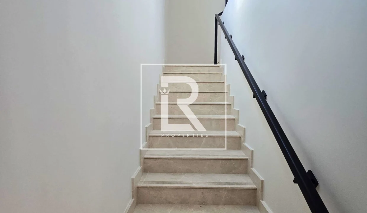 690db0fc3550f_1762504956