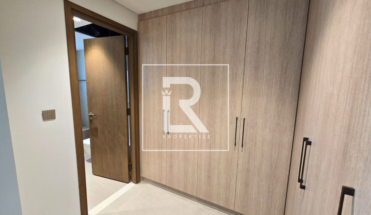 property_5219_690db1aa55c4f_1762505130_39642978410