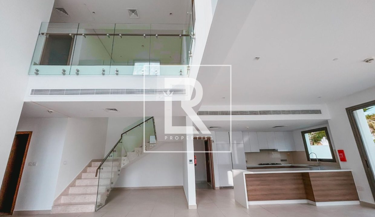 property_5266_6942b0560a56a_1765978198_17434075126