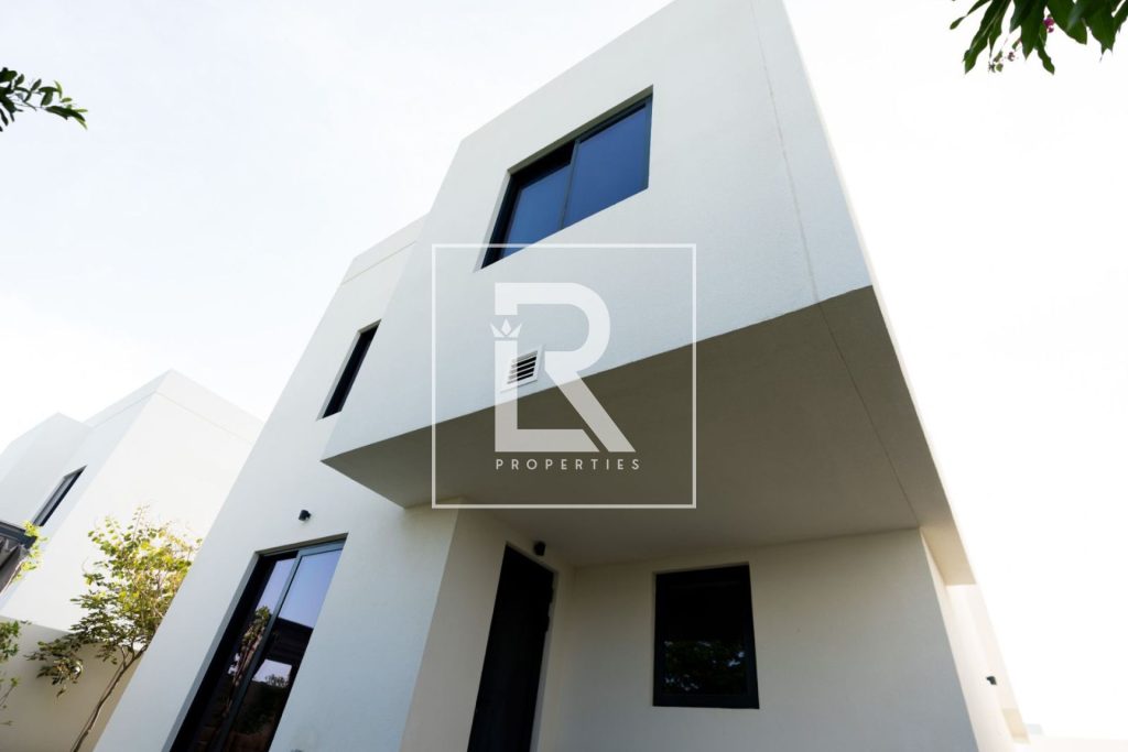 Noya Luma | Fully Upgraded | Landscaped | Furnished Unit